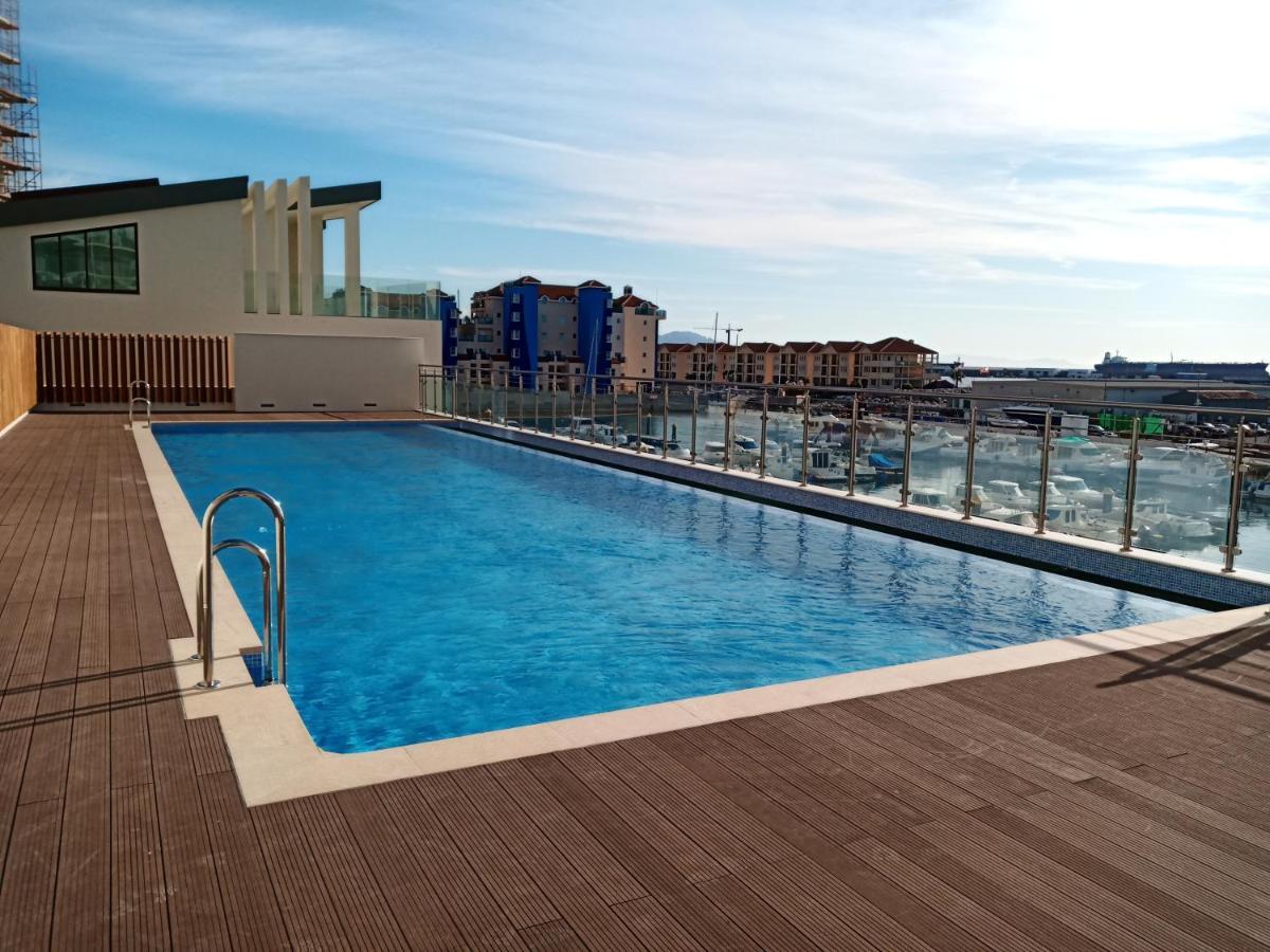 Kings Wharf Studio: Gibraltar Retreat with Pools and Gym Exterior photo