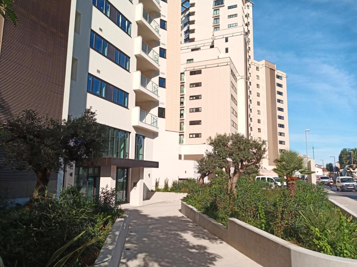 Kings Wharf Studio: Gibraltar Retreat with Pools and Gym Exterior photo
