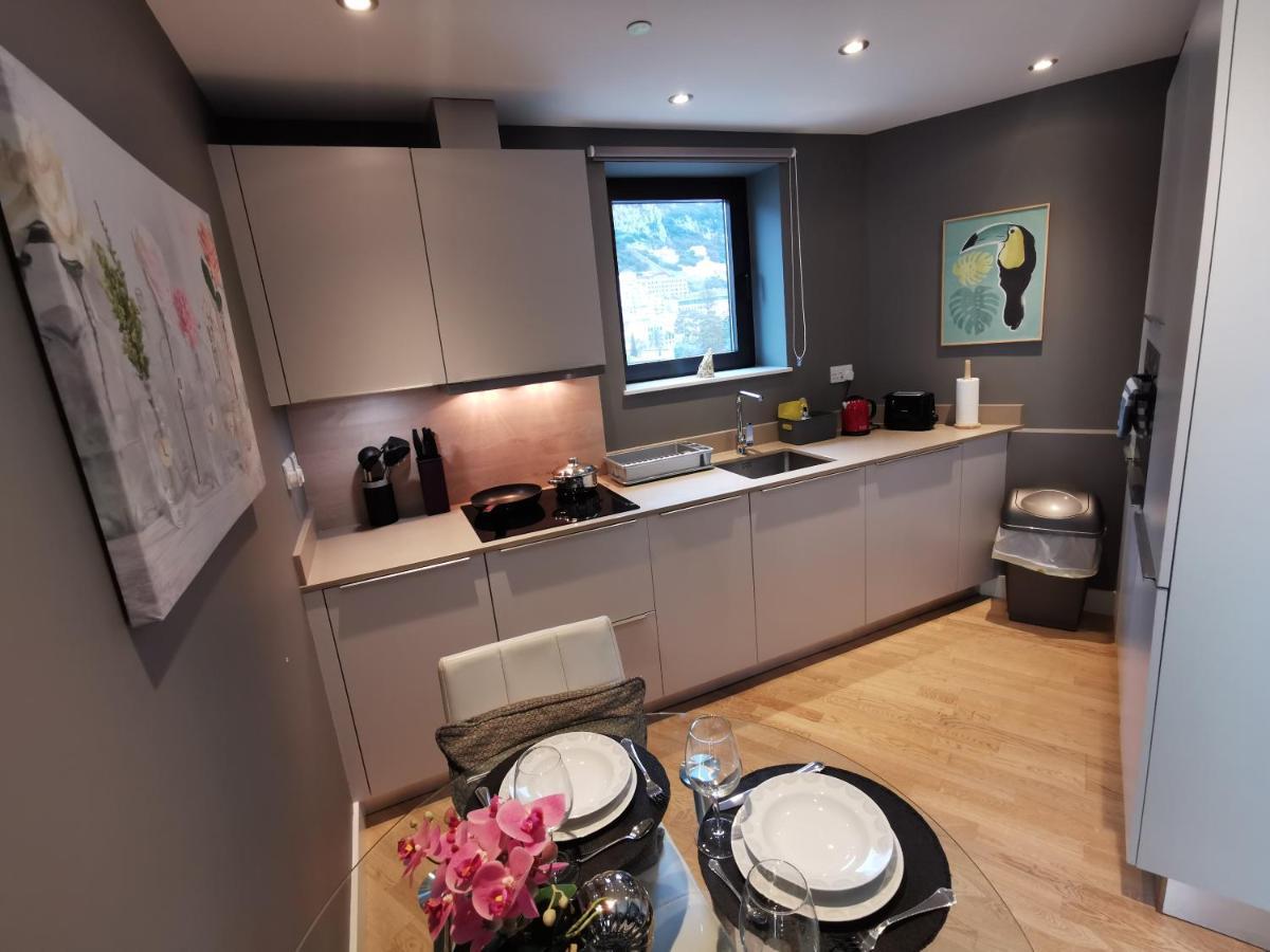 Kings Wharf Studio: Gibraltar Retreat with Pools and Gym Exterior photo